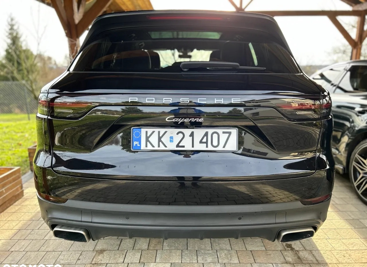 Porsche Cayenne cena 279900 przebieg: 86100, rok produkcji 2019 z Kraków małe 781